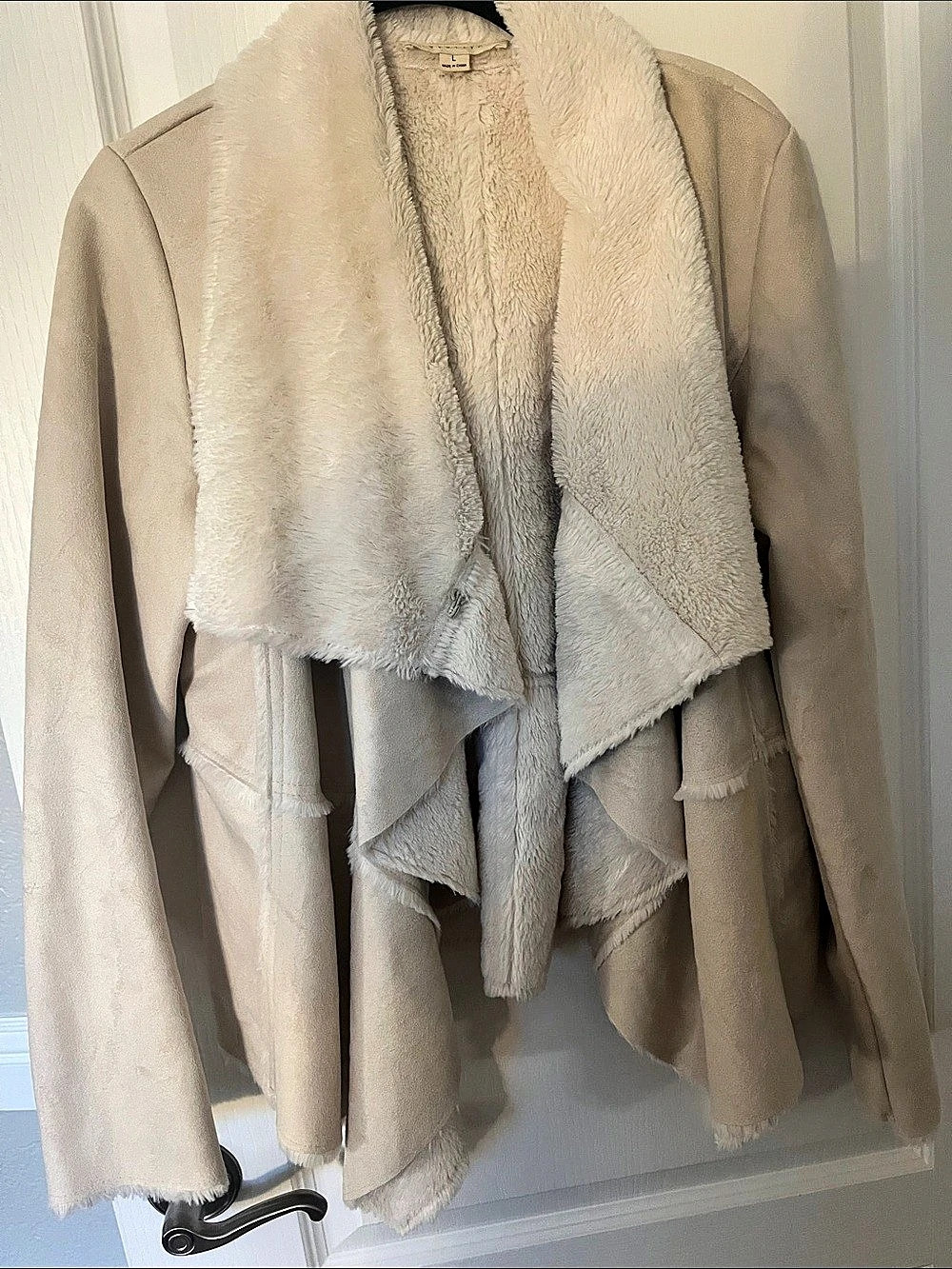 LOVESTITCH Cream Teddy Jacket Size Large